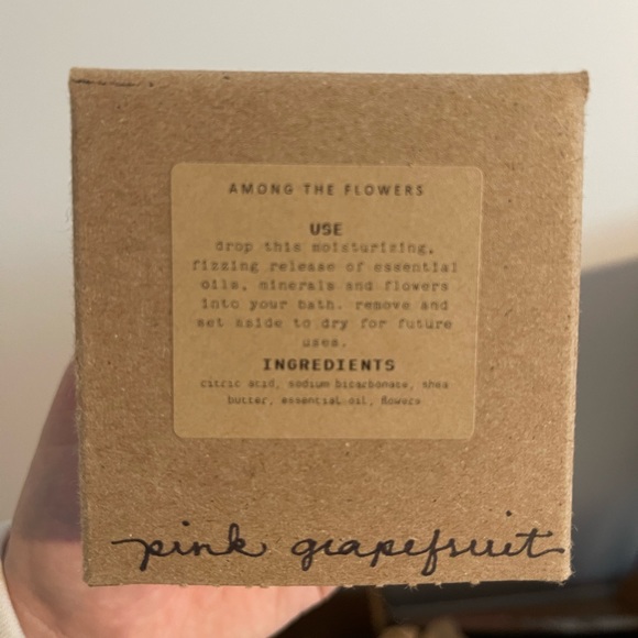 Grapefruit Bath Bombs Set of 2 - Picture 4 of 4